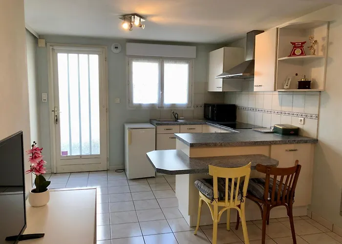 Aux Portes De Rodez דירה *